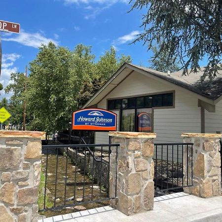 Howard Johnson By Wyndham Downtown Gatlinburg Exterior photo