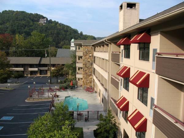 Howard Johnson By Wyndham Downtown Gatlinburg Exterior photo